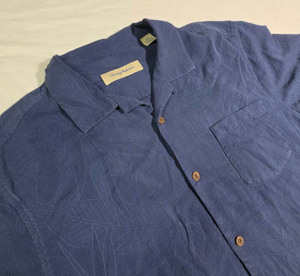 Tommy Bahama Silk Blend Camp Shirt Size L Blue Leaf Jacquard
